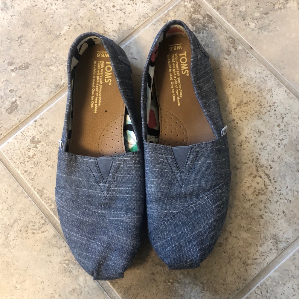 Toms